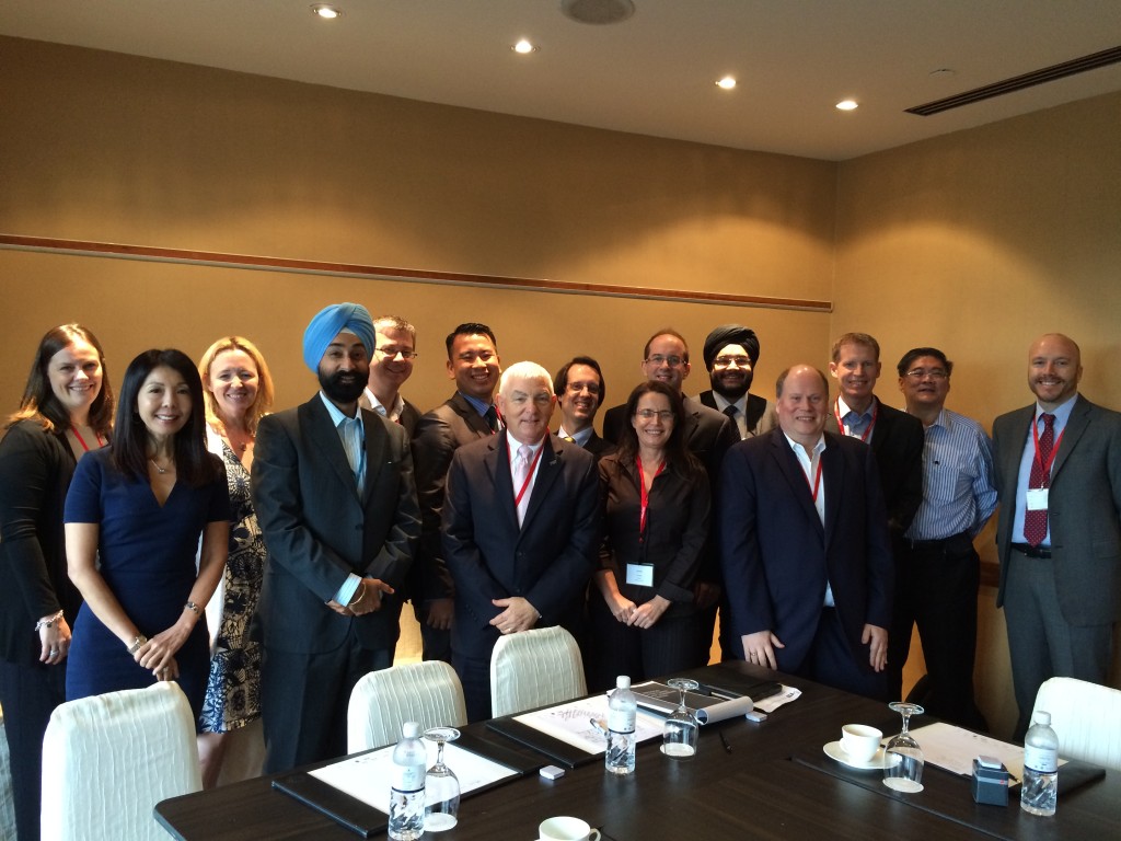 Jackie Douglas with delegates at Chief Revenue Officers Roundtable in Singapore