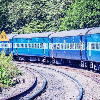 Taking a train back home this Diwali? Here are five startups that will help you get better food