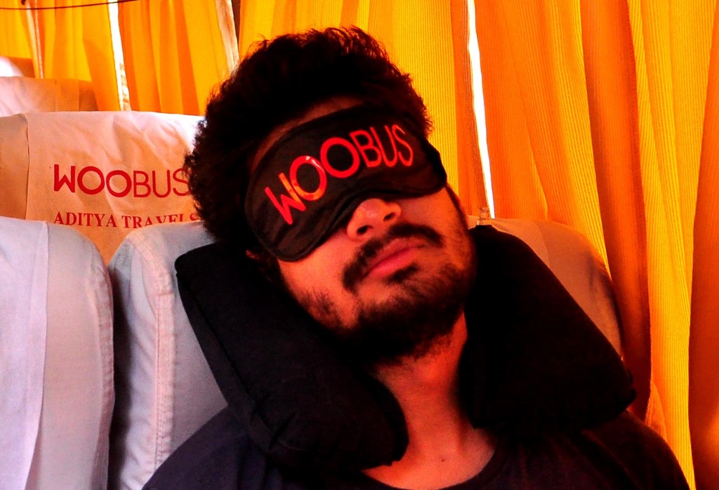 EyeMask+NeckPillow