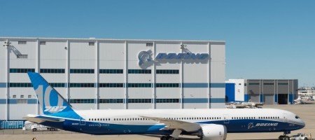 Boeing debuts the 787-10 Dreamliner