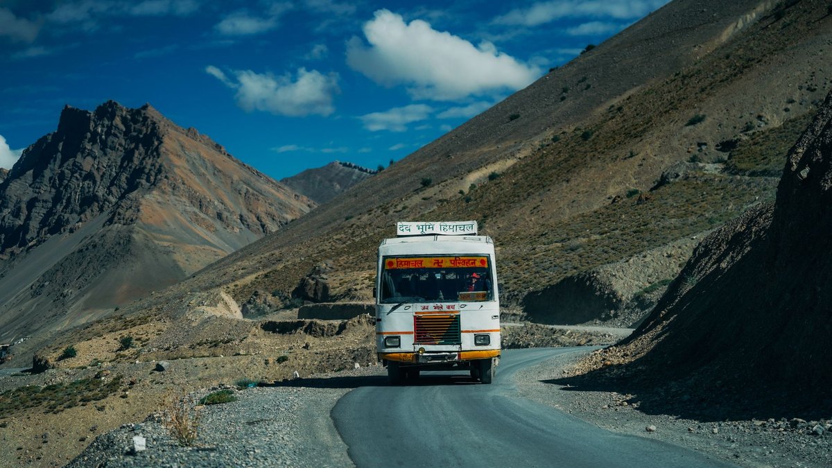 Electric bus on an Indian road, the fleet type behind GreenCell Mobility funding